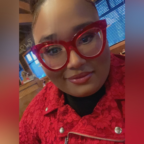 Meet your Posher, Chaterra - Picture 3 of 5